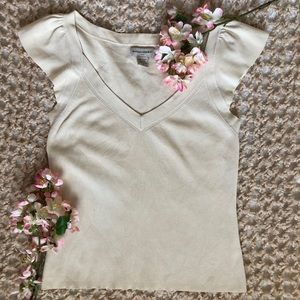 BANANA REPUBLIC | CREAM FLUTTER SHORT SLEEVE TOP